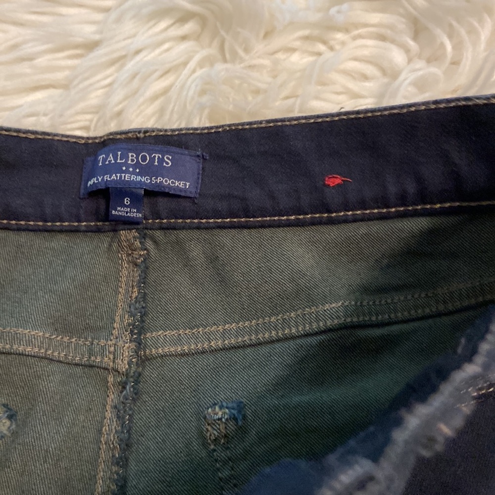 Talbots Simply Flattering 5-pocket jeans size 6 BNWOT inseam 30” - Picture 10 of 12